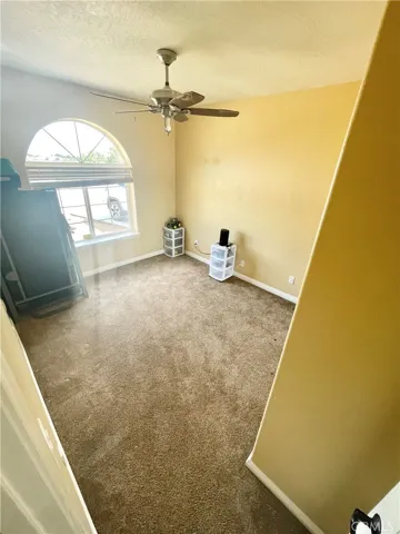 13025 Whitehaven Street, Oak Hills, California 92344