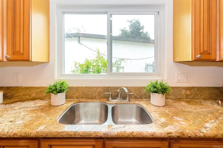 2626 S Shelton Street S, Santa Ana, California 92707