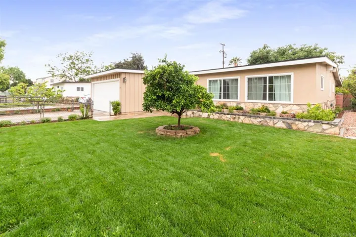 2626 S Shelton Street S, Santa Ana, California 92707