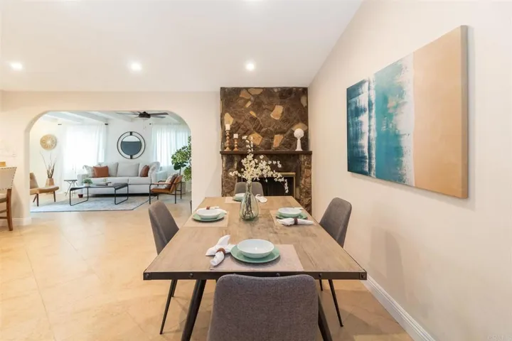 2626 S Shelton Street S, Santa Ana, California 92707