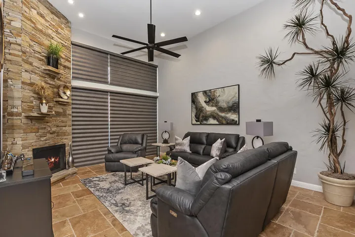008_Living Room