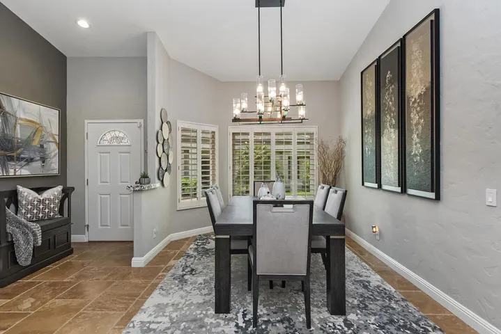 011_Dining Area
