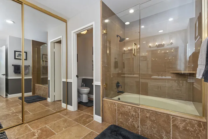 027_Master Bathroom