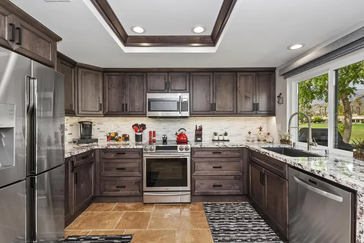 013_Kitchen