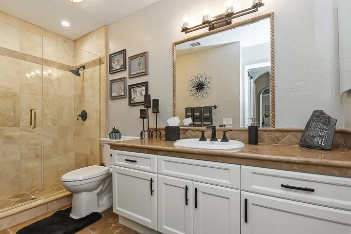 019_Bathroom