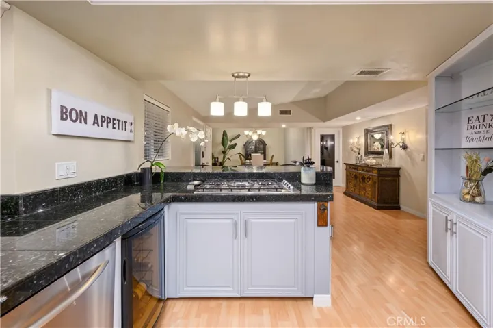 12431 Foster Road, Rossmoor, California 90720