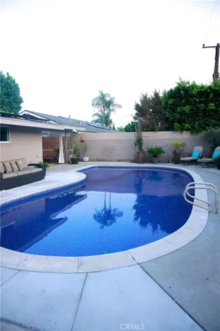 12431 Foster Road, Rossmoor, California 90720