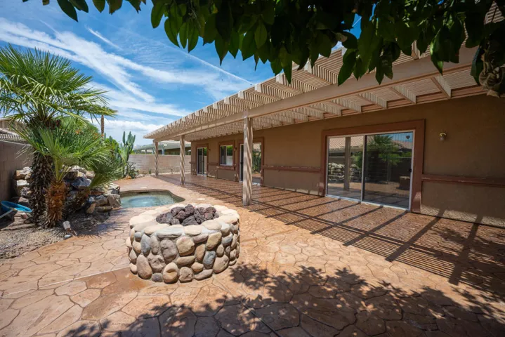 45149 Eagle Crest