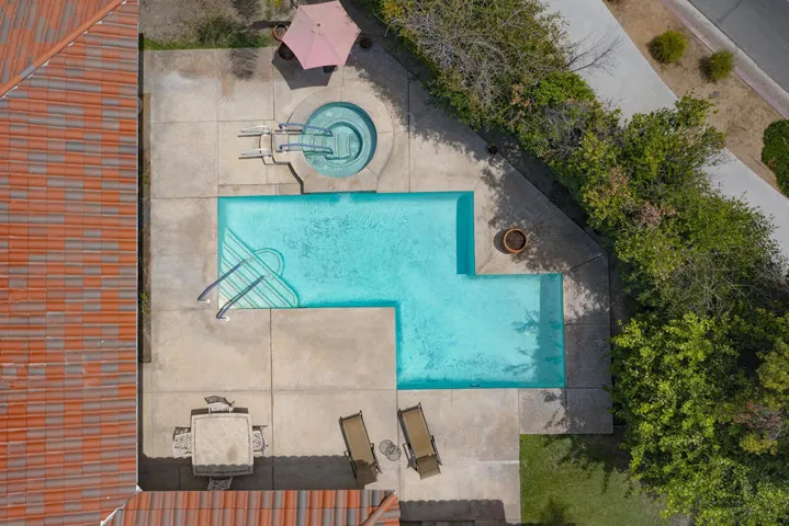 DRONE STRAIGHT DOWN MLS