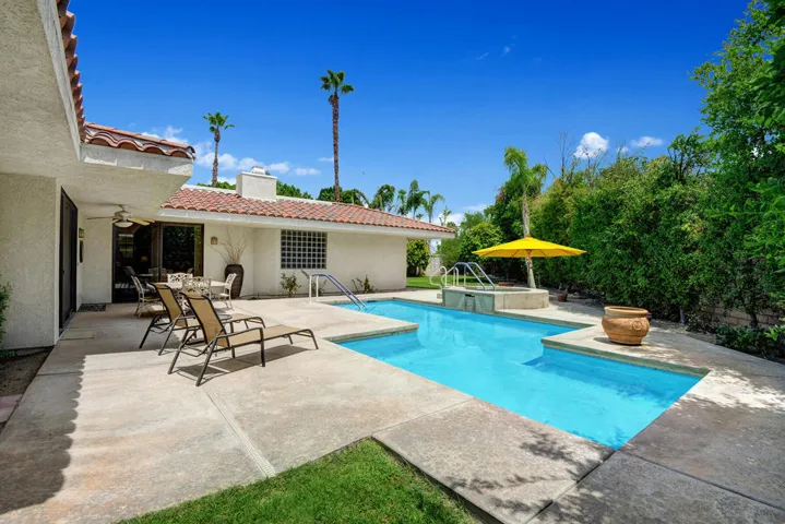 POOL YARD ANGLED MLS