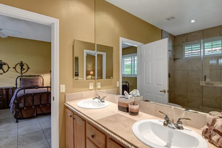 JACK AND JILL BATHROOM TO GUEST BEDROOM