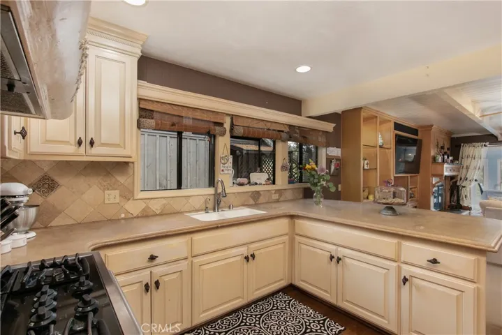 269 Delle Drive, Crestline, California 92325