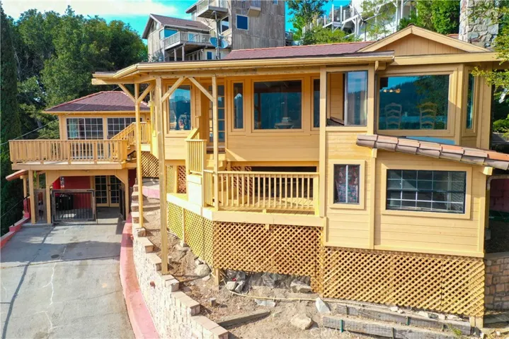 269 Delle Drive, Crestline, California 92325