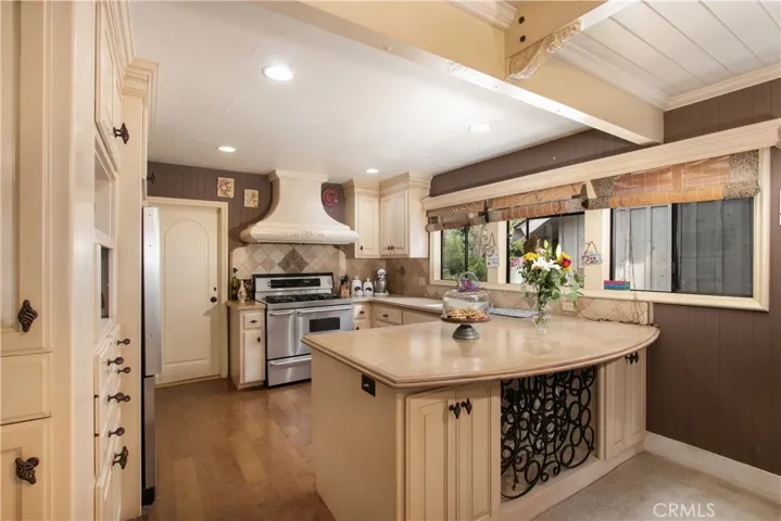 269 Delle Drive, Crestline, California 92325