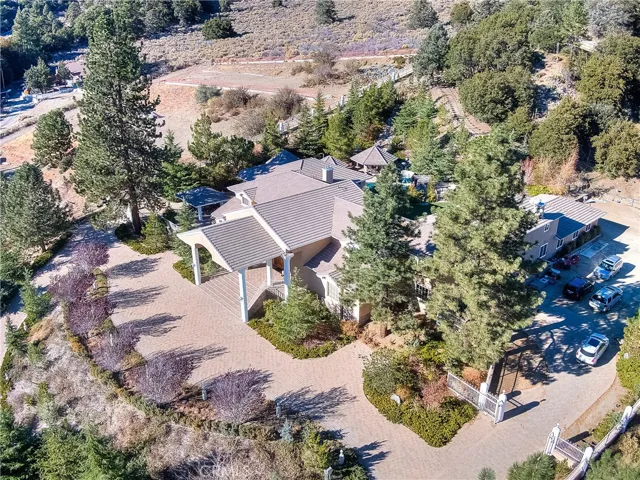 668 State Hwy 2, Wrightwood, California 92397