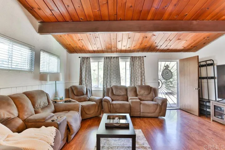 9131 Todos Santos Drive, Santee, California 92071