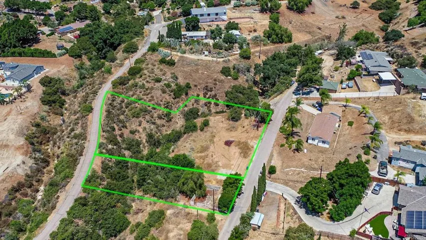 868 Saint George, El Cajon, California 92019