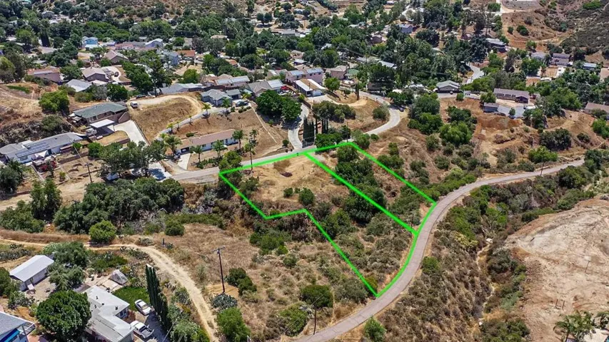 868 Saint George, El Cajon, California 92019