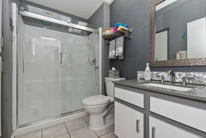 019_Bathroom