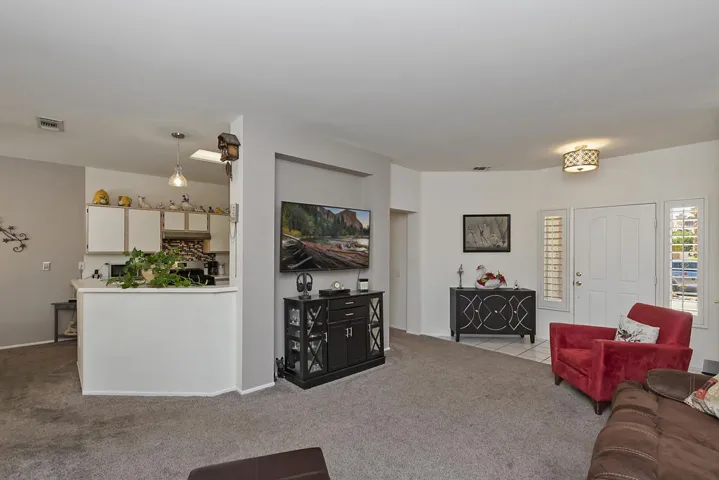 006_Living Room