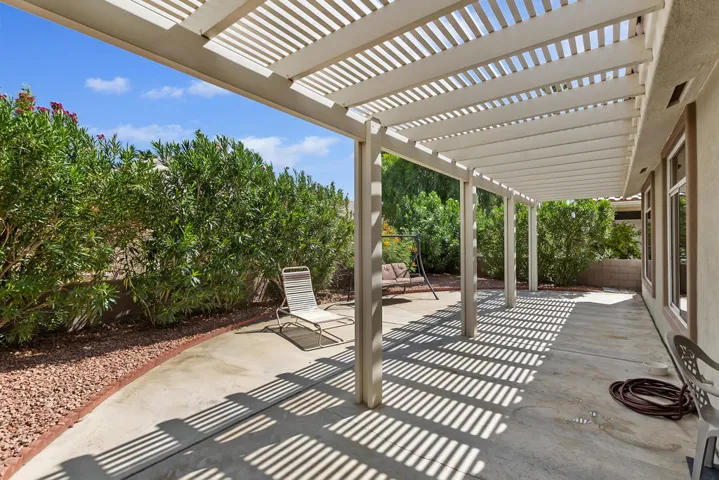 021_Covered Patio