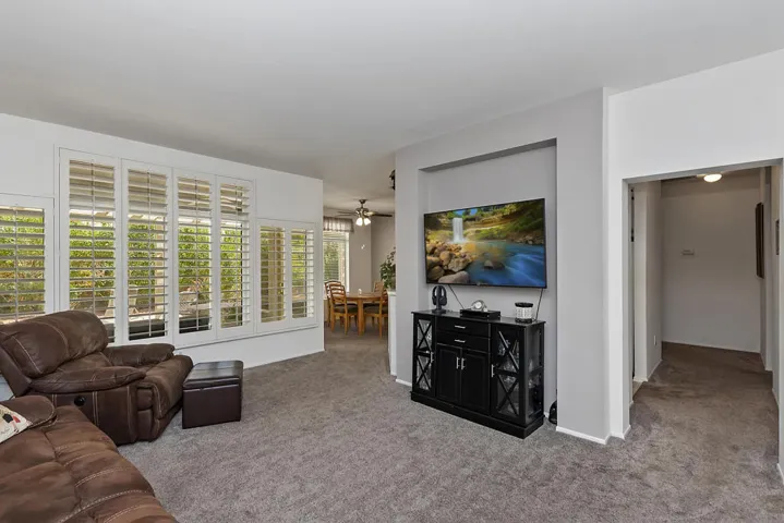 005_Living Room