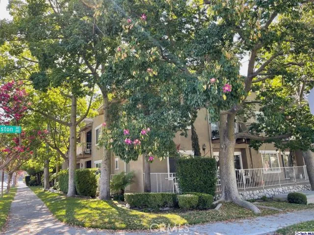 202 S Holliston Avenue 103, Pasadena, California 91106