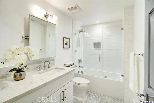 202 S Holliston Avenue 103, Pasadena, California 91106