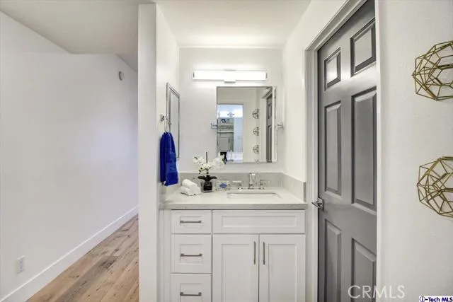 202 S Holliston Avenue 103, Pasadena, California 91106