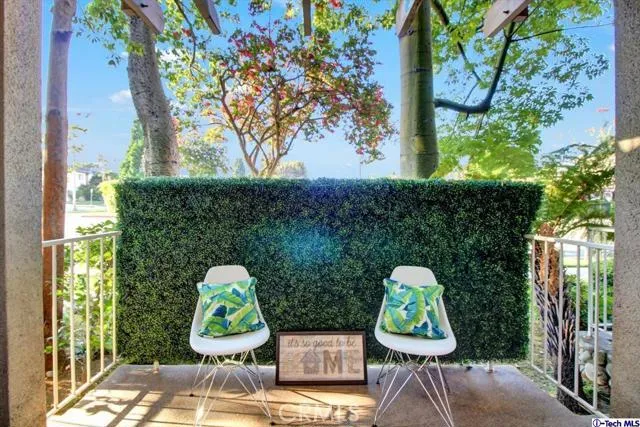 202 S Holliston Avenue 103, Pasadena, California 91106