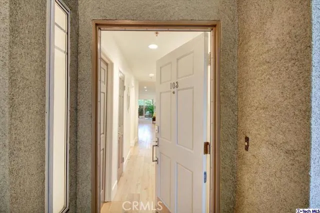 202 S Holliston Avenue 103, Pasadena, California 91106