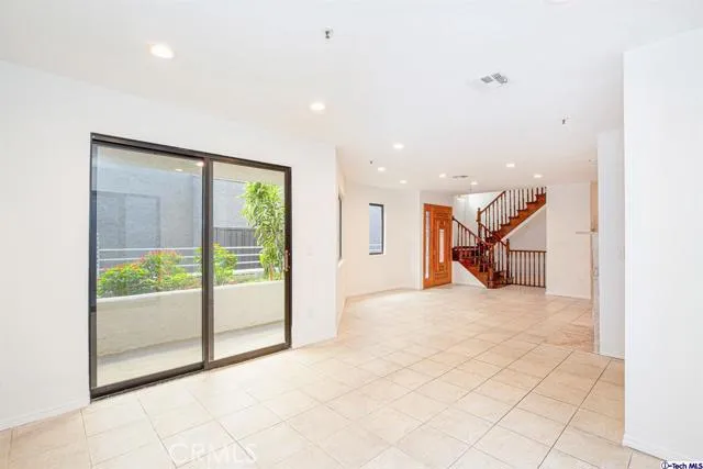 301 W Loraine Street 3, Glendale, California 91202