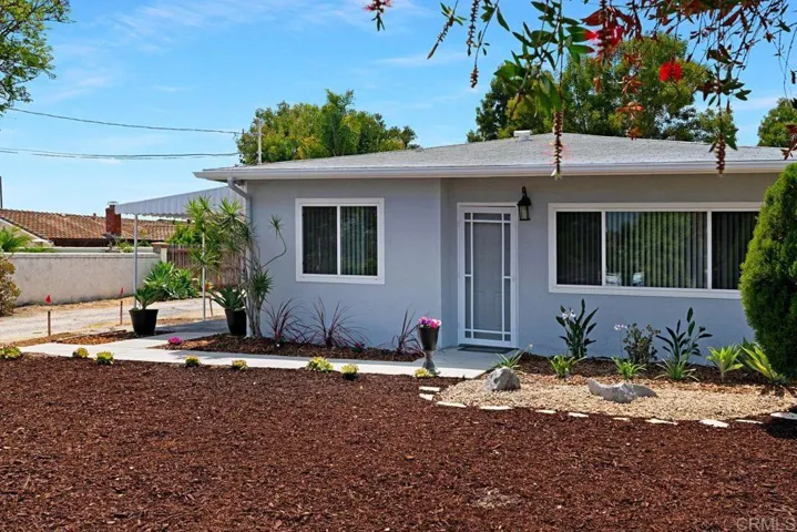 716 Grapevine Road, Vista, California 92083