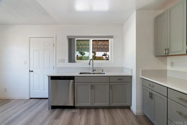 716 Grapevine Road, Vista, California 92083