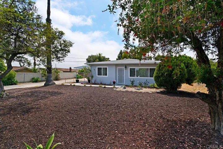 716 Grapevine Road, Vista, California 92083