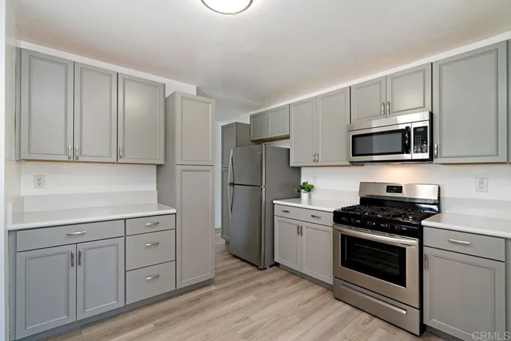 716 Grapevine Road, Vista, California 92083