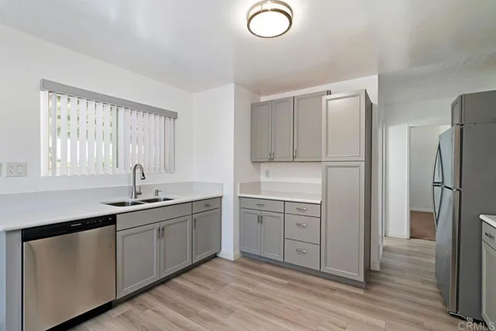 716 Grapevine Road, Vista, California 92083