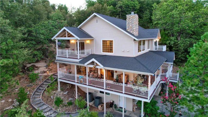 Gorgeous setting, upper balcony is off upstairs guest room~