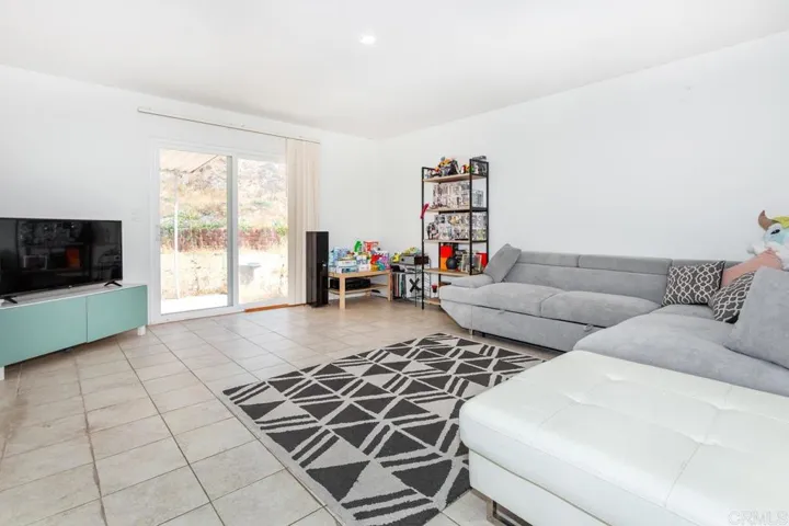 2409 Fleetwood St, San Diego, California 92111
