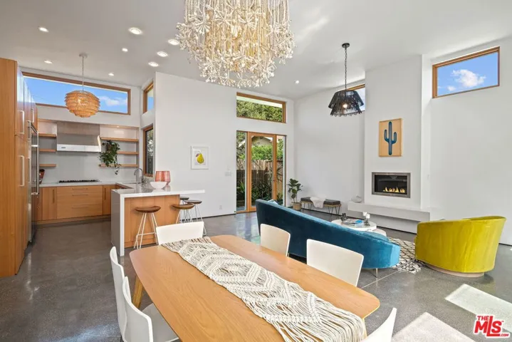 609 1/2 Victoria Avenue, Venice, California 90291