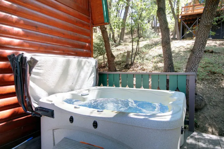 hot-tub_51364991880_o