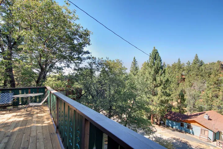 deck-view_51364991675_o