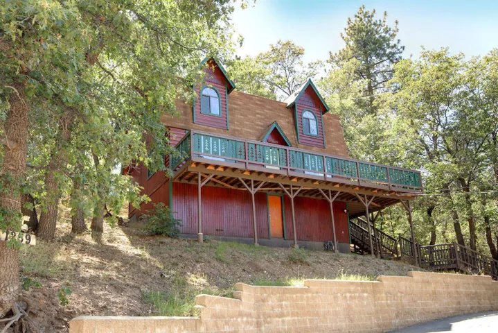 exterior-1_51363977701_o