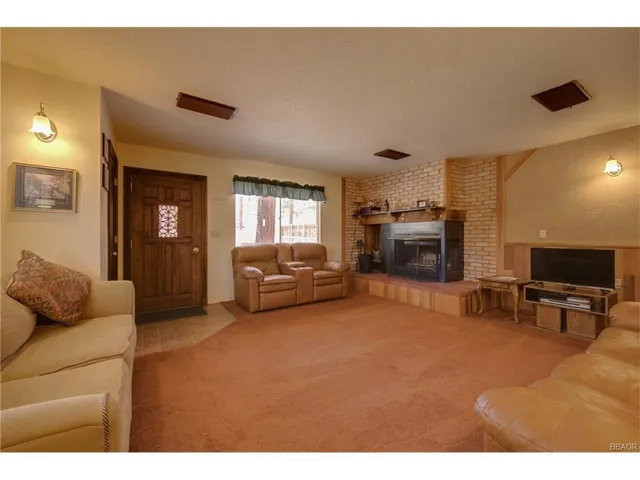 1124 Myrtle Avenue, Big Bear, California 92314