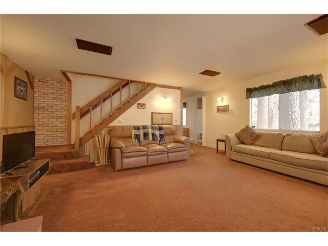 1124 Myrtle Avenue, Big Bear, California 92314