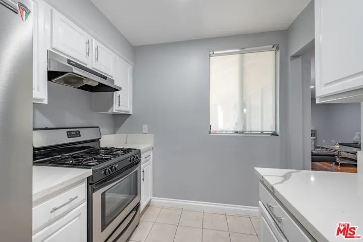 14960 Victory Boulevard 202, Van Nuys, California 91411