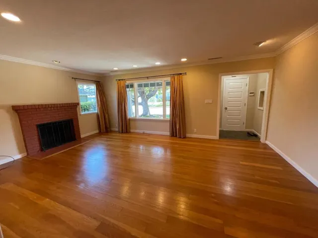1109 Dayton Avenue, San Carlos, California 94070