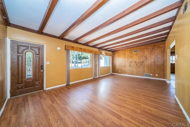 323 Markell Lane, Fallbrook, California 92028