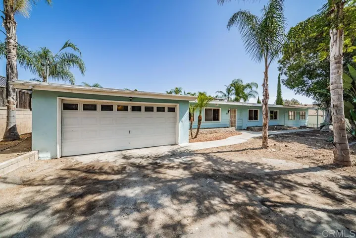 323 Markell Lane, Fallbrook, California 92028
