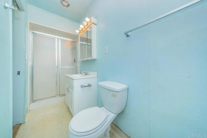323 Markell Lane, Fallbrook, California 92028